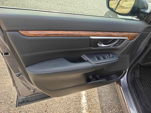 Used 2022 Honda CR-V Touring image 23
