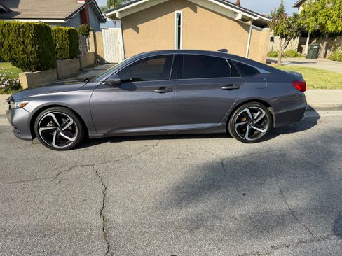 Used 2020 Honda Accord Sport image 8