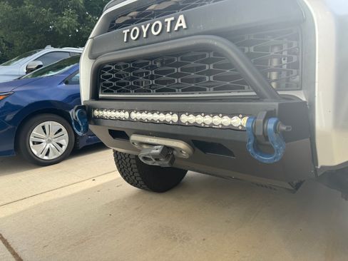 Used 2014 Toyota 4Runner Trail AWD/4WD image 8