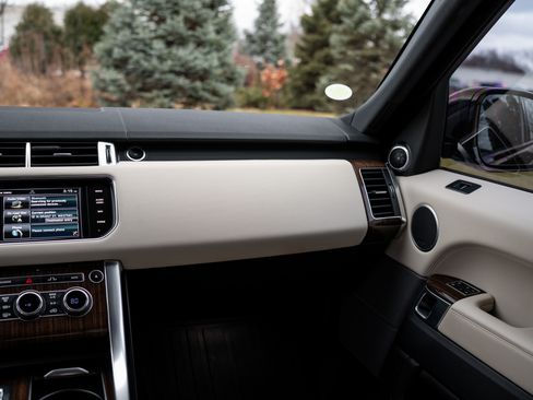 Used 2014 Land Rover Range Rover Sport Supercharged image 17