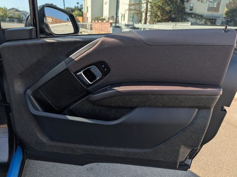 Used 2017 BMW i3 w/ Range Extender image 21