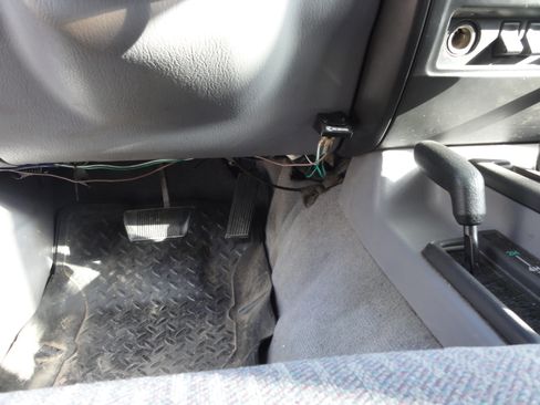 Used 1997 Jeep Cherokee Sport image 16