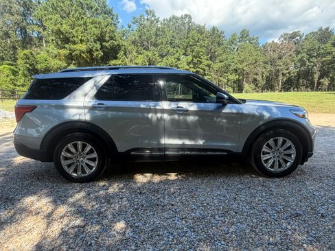Used 2020 Ford Explorer Limited w/ Class III Trailer Tow Package RWD image 8