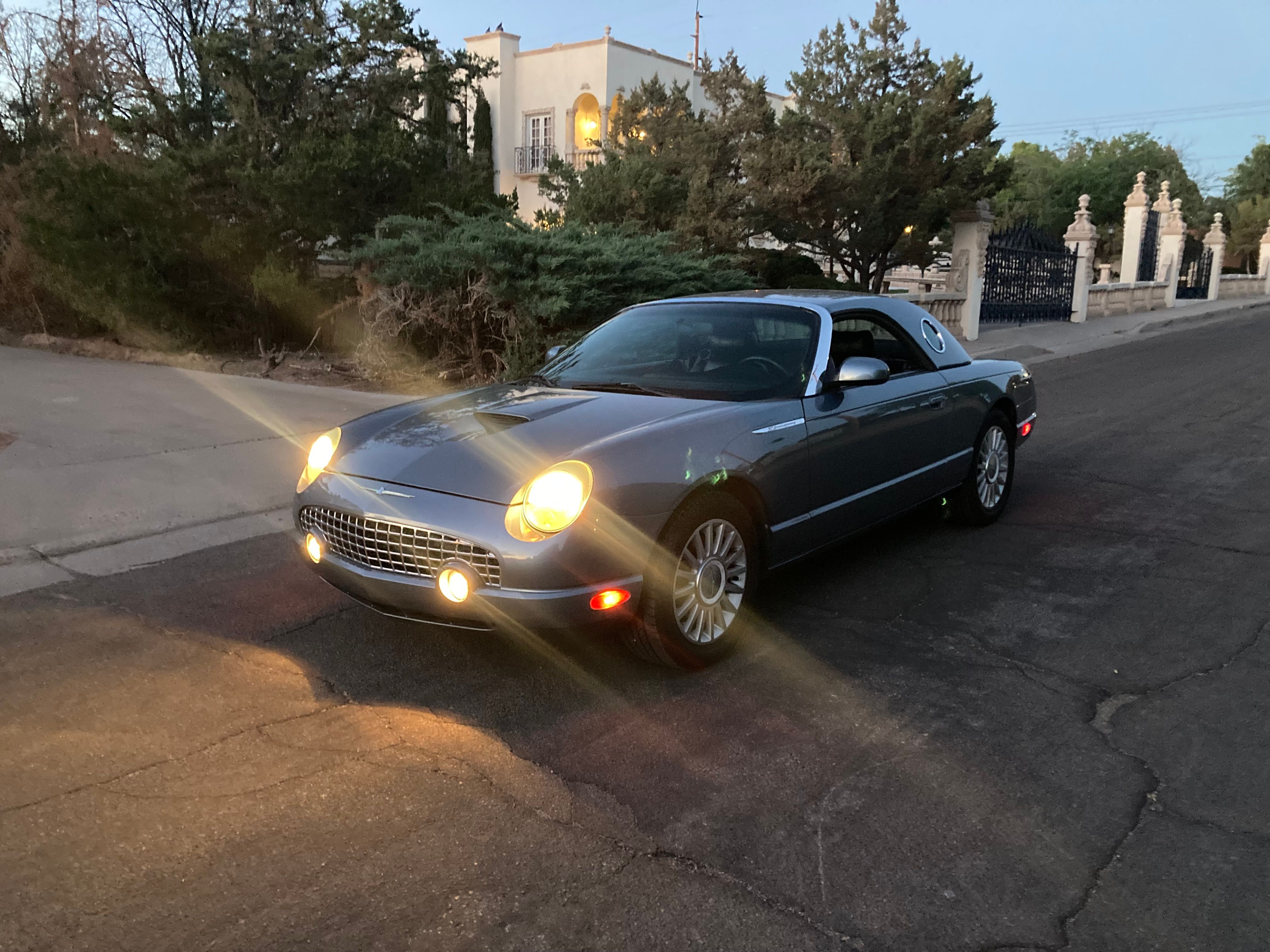 Used 2005 Ford Thunderbird RWD image 1