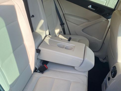 Used 2016 Volkswagen Tiguan SE image 23
