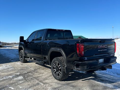 Used 2020 GMC Sierra 2500 AT4 w/ AT4 Premium Package image 5