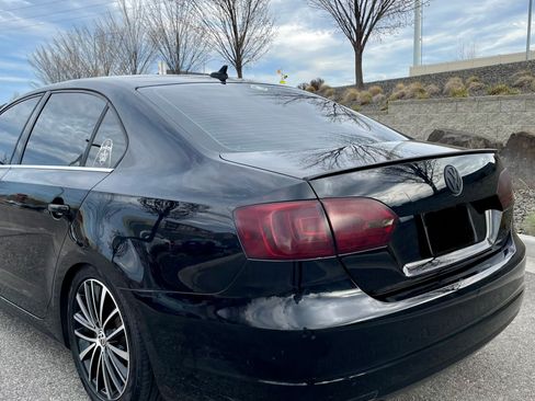 Used 2012 Volkswagen Jetta SEL FWD image 5