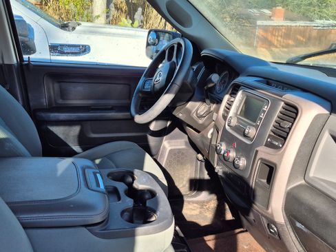 Used 2014 RAM 2500 Tradesman w/ Chrome Appearance Group image 4