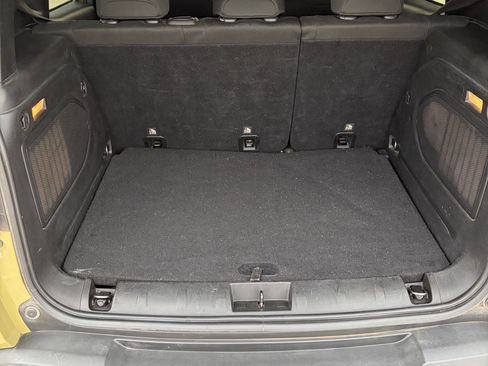 Used 2015 Jeep Renegade Latitude image 12