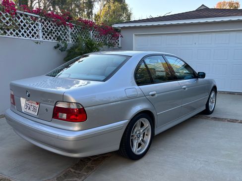 Used 2001 BMW 540i Sedan image 4