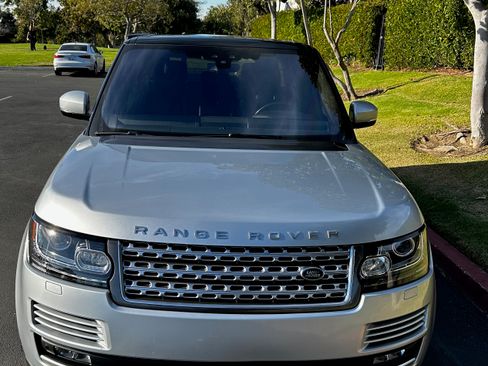 Used 2017 Land Rover Range Rover Supercharged image 9