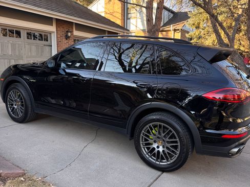 Used 2017 Porsche Cayenne S Platinum image 8
