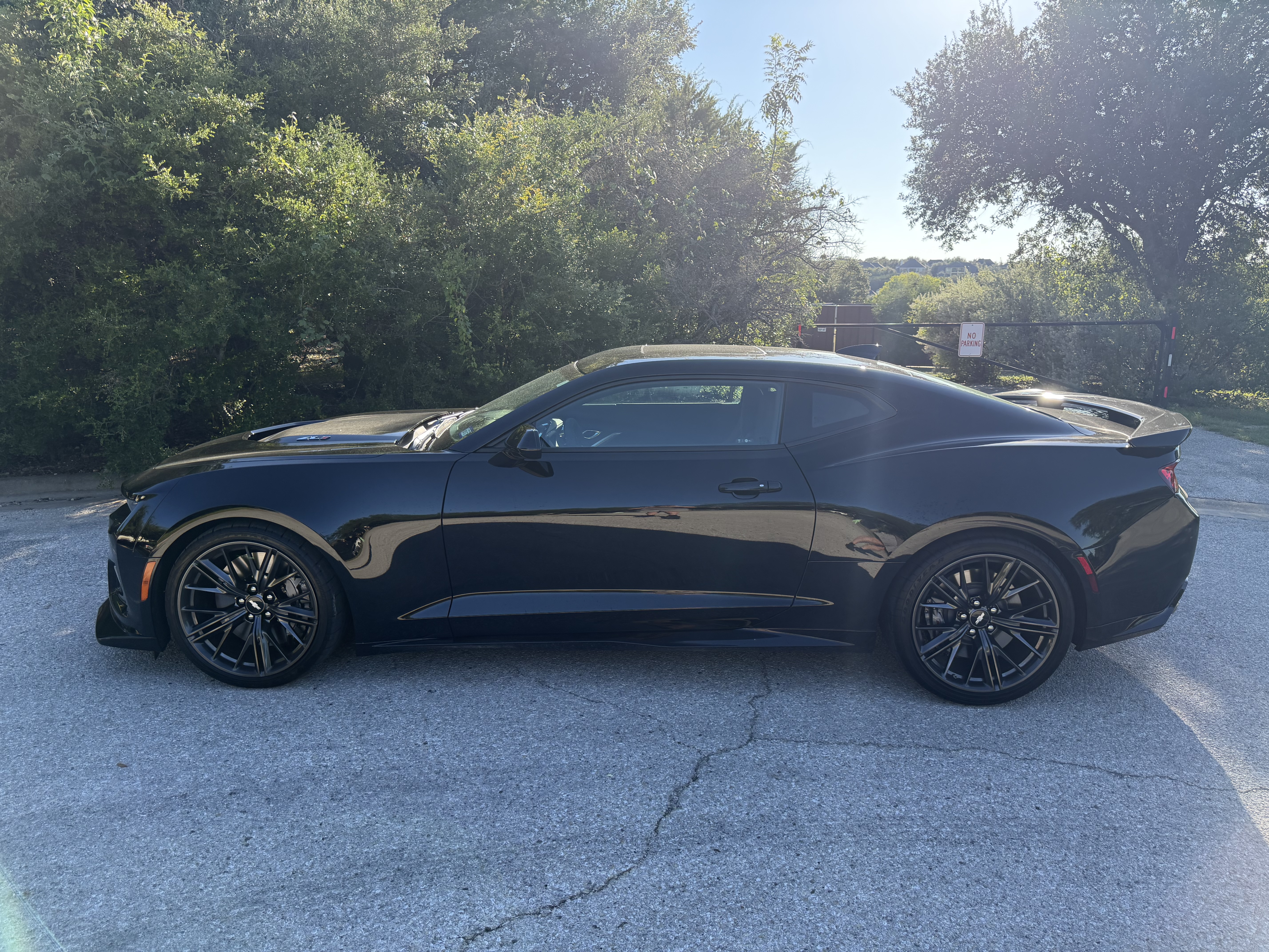 Used 2018 Chevrolet Camaro ZL1 RWD image 6