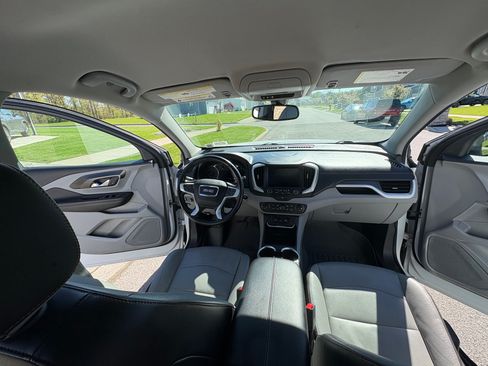 Used 2018 GMC Terrain SLT AWD/4WD image 8