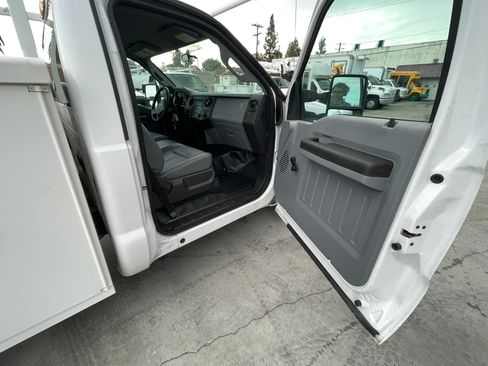 Used 2015 Ford F250 XL RWD image 5