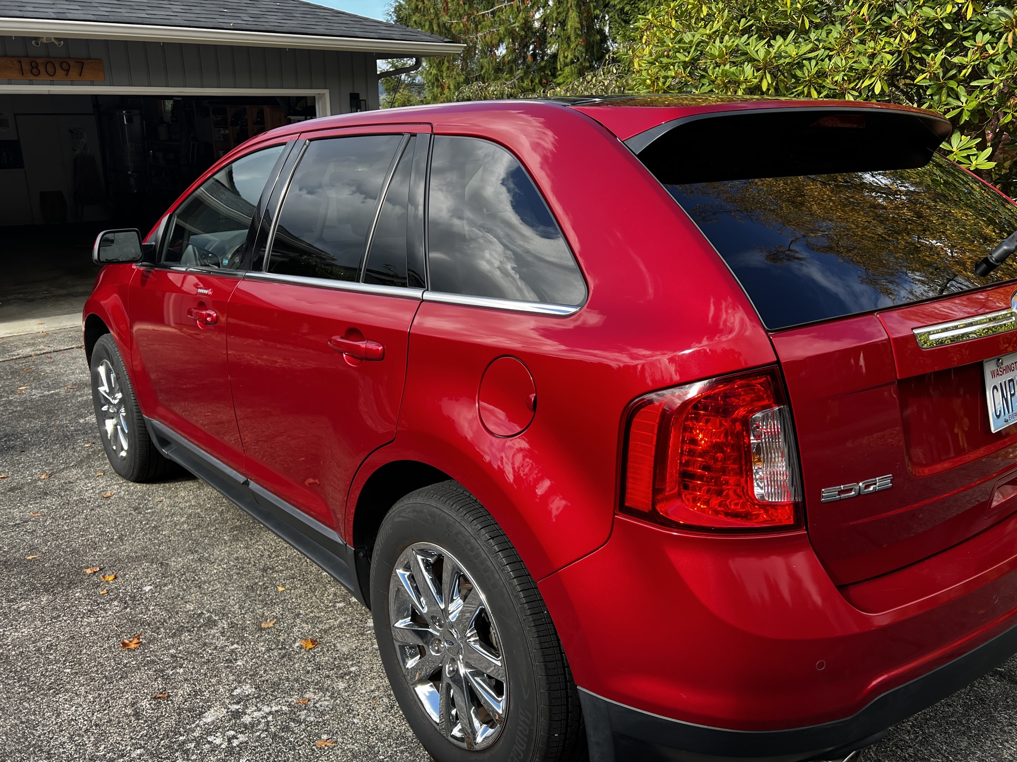Used 2012 Ford Edge Limited FWD image 13