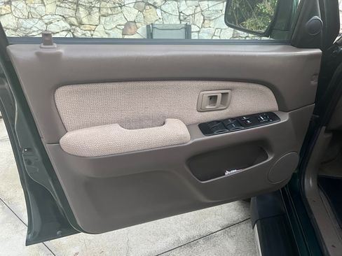 Used 1999 Toyota 4Runner SR5 image 13