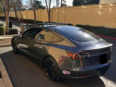 Used 2018 Tesla Model 3 Long Range image 2