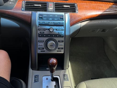 Used 2008 Acura RL image 13