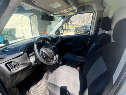 Used 2021 RAM ProMaster City Tradesman image 9