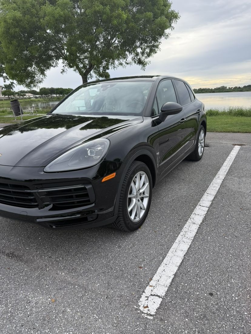 Used 2019 Porsche Cayenne AWD/4WD image 2