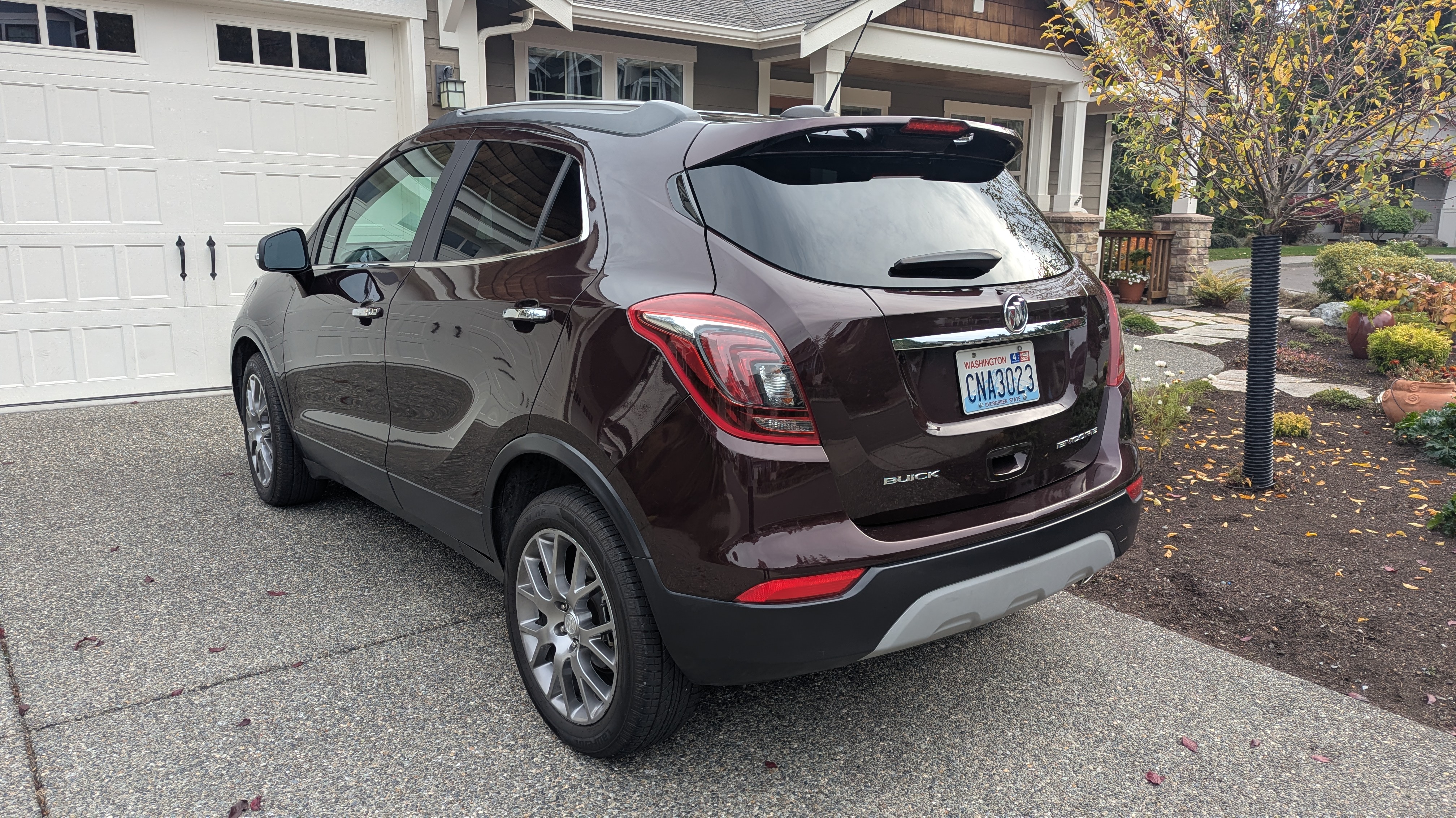 Used 2017 Buick Encore Sport Touring w/ Safety Package FWD image 5
