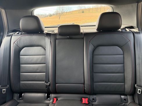 Used 2018 Volkswagen GTI SE image 27