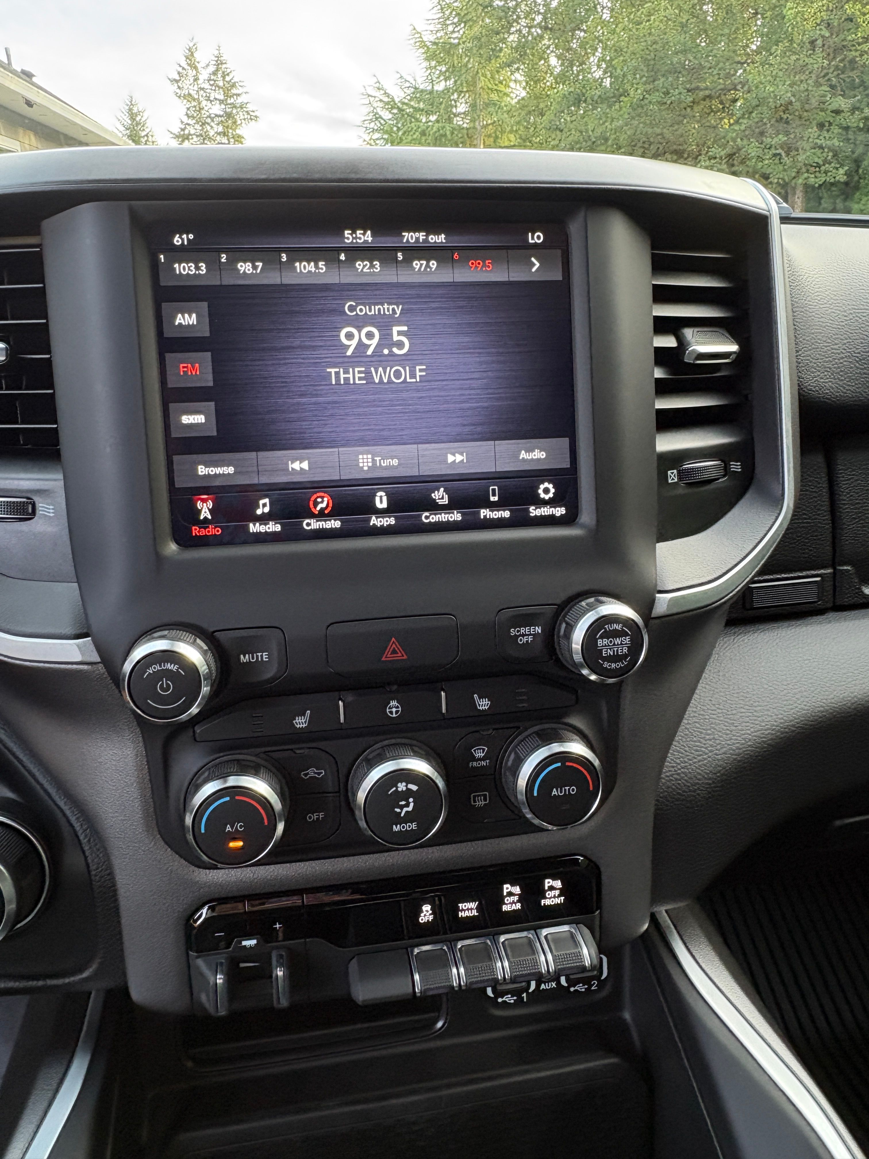 Used 2020 RAM 1500 Big Horn AWD/4WD image 13