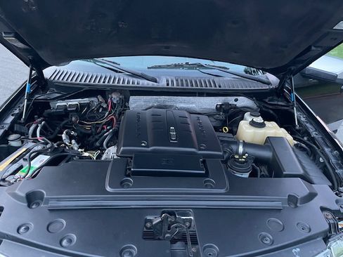 Used 2008 Lincoln Navigator L 2WD image 15