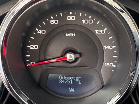 Used 2010 Cadillac CTS Luxury RWD image 28