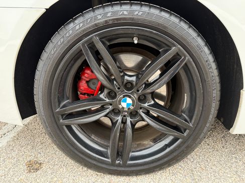 Used 2014 BMW 550i xDrive 550i xDrive Sedan 4D image 12