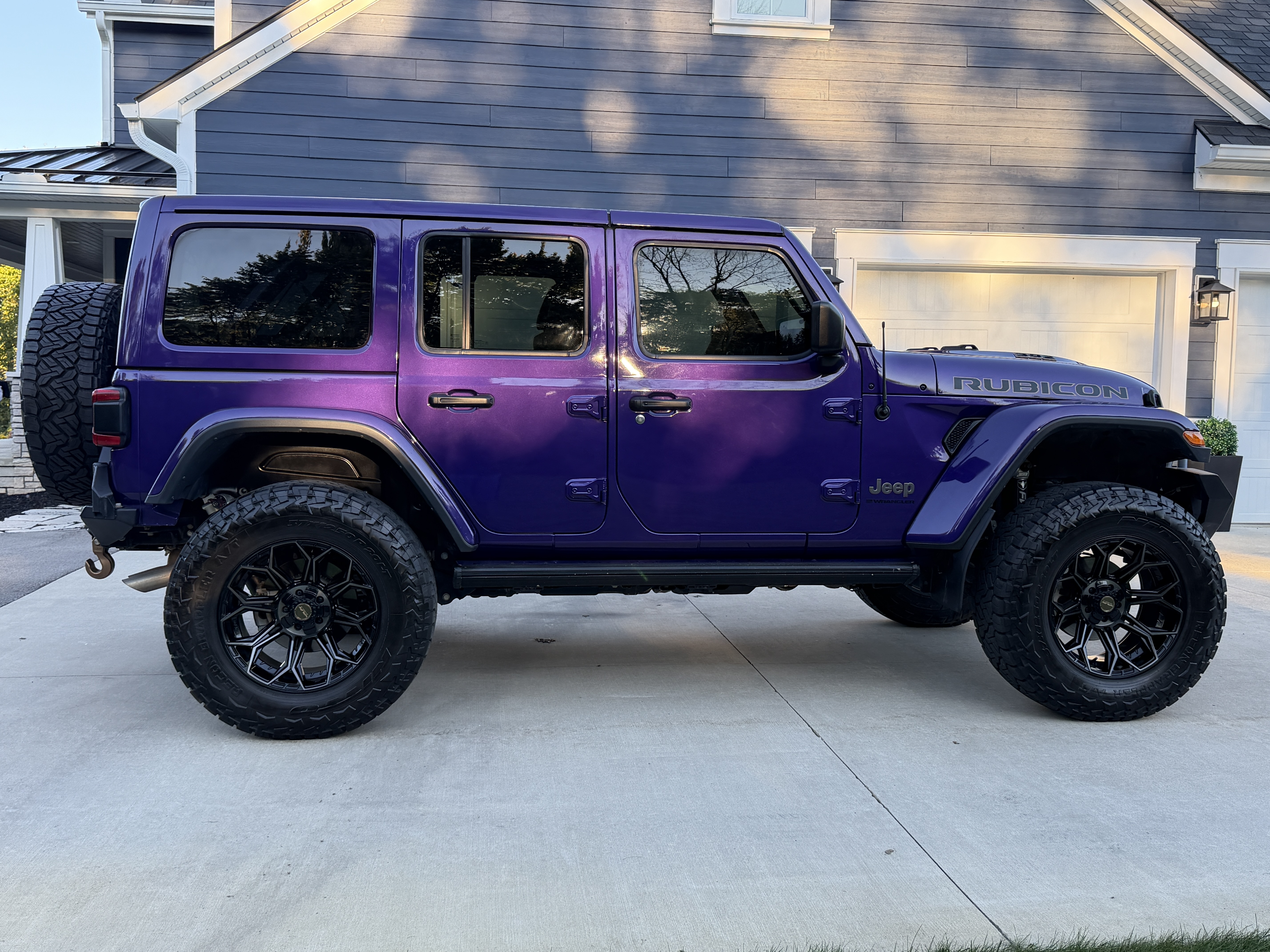 Used 2023 Jeep Wrangler Unlimited Rubicon 392 w/ Trailer Tow Package AWD/4WD image 12