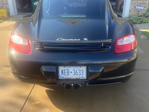 Used 2007 Porsche Cayman S image 2