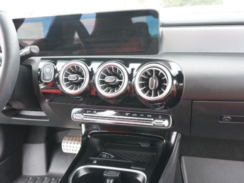 Used 2026 Mercedes-Benz CLA 250 4MATIC image 12