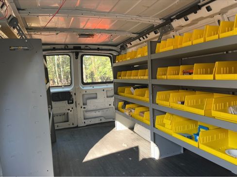 Used 2014 Chevrolet Express 2500 Extended RWD image 4