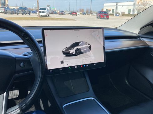 Used 2023 Tesla Model 3 Standard Range image 11