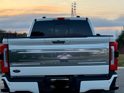 Used 2024 Ford F250 Platinum image 2