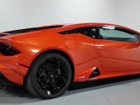 Used 2024 Lamborghini Huracan Tecnica image 8