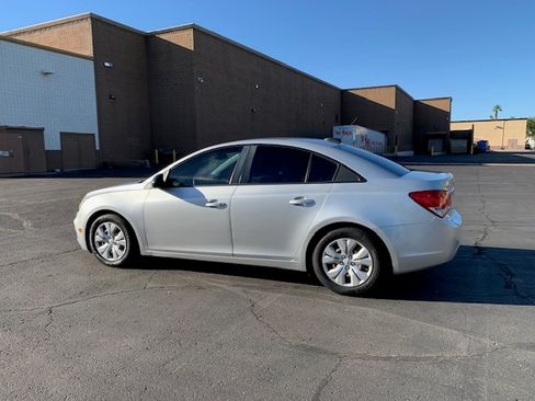 Used 2016 Chevrolet Cruze LS image 11