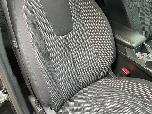 Used 2017 GMC Terrain SLE FWD image 11