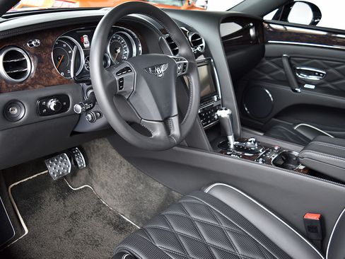 Used 2016 Bentley Flying Spur V8 image 11