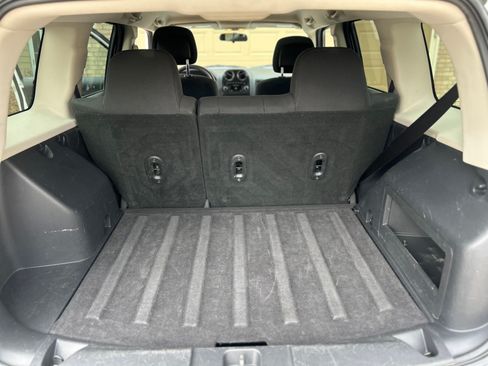 Used 2012 Jeep Patriot Latitude image 9