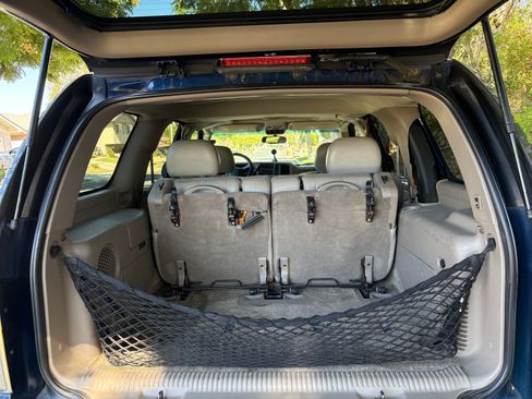 Used 2002 Chevrolet Tahoe LS image 6