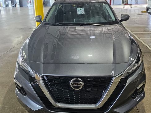 Used 2021 Nissan Altima 2.5 SL image 2