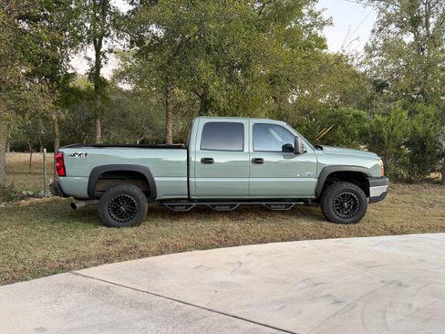 Used 2007 Chevrolet Silverado 2500 LT w/ Heavy-Duty Power Package image 1