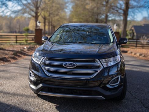 Used 2017 Ford Edge Titanium image 9