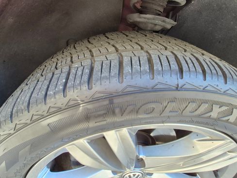 Used 2018 Volkswagen Atlas SEL w/ R-Line Package image 17