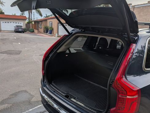 Used 2024 Volvo XC90 B6 Ultimate w/ Protection Package Premier image 6