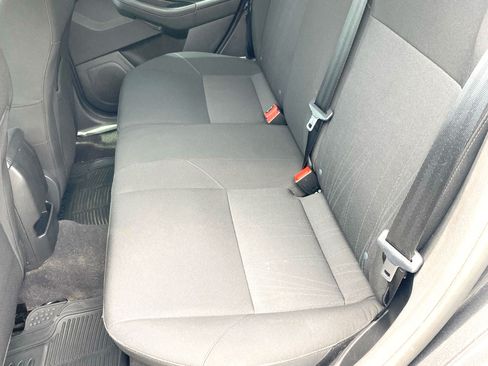 Used 2015 Ford Focus SE FWD image 20