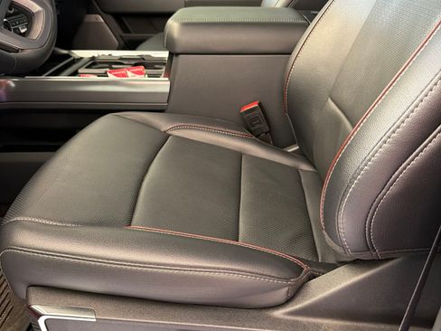 Used 2024 Ford F250 Lariat w/ Lariat Ultimate Package image 15